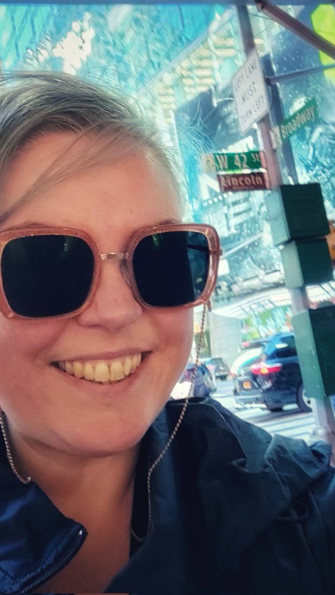 oh my god twitter doesn’t include alt text from images in their API